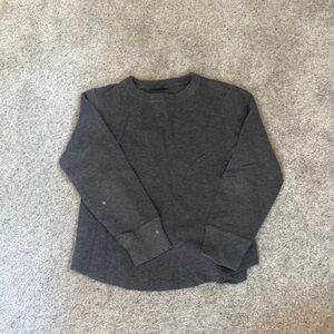 Boys gap long sleeve tshirt size 6-7 gray